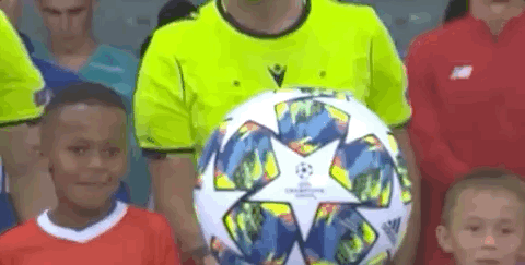 颜骏凌：武磊赛前对球队做了动员，我们争冠经验丰富没有包袱