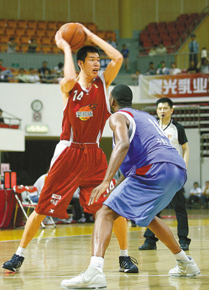 CBA季后赛前瞻：广东男篮力争三连冠,（CBA季后赛展望：广东冲击三连冠）