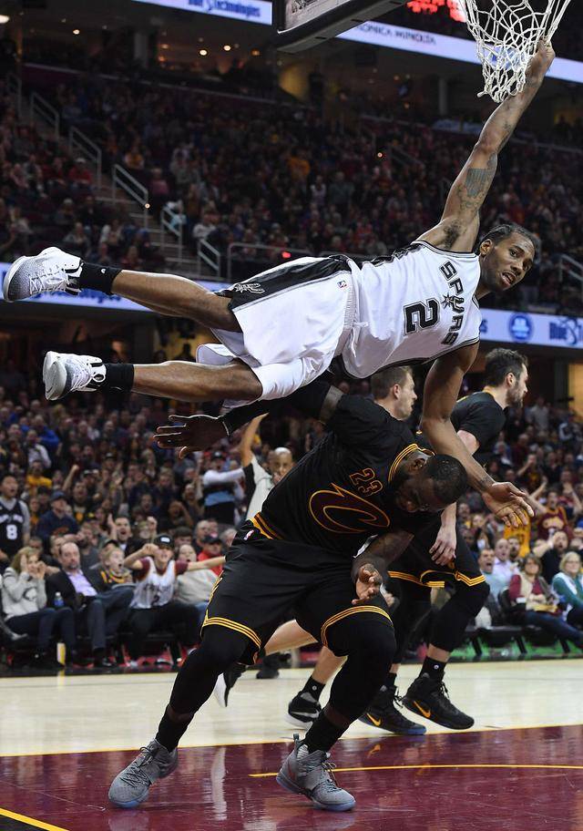 自称海牛翻译的用户：海牛不欠兰克尔-泽工资，还给他预支钱（自称海牛翻译的网友称海牛未拖欠兰克尔-泽薪资，反而预支过费用）