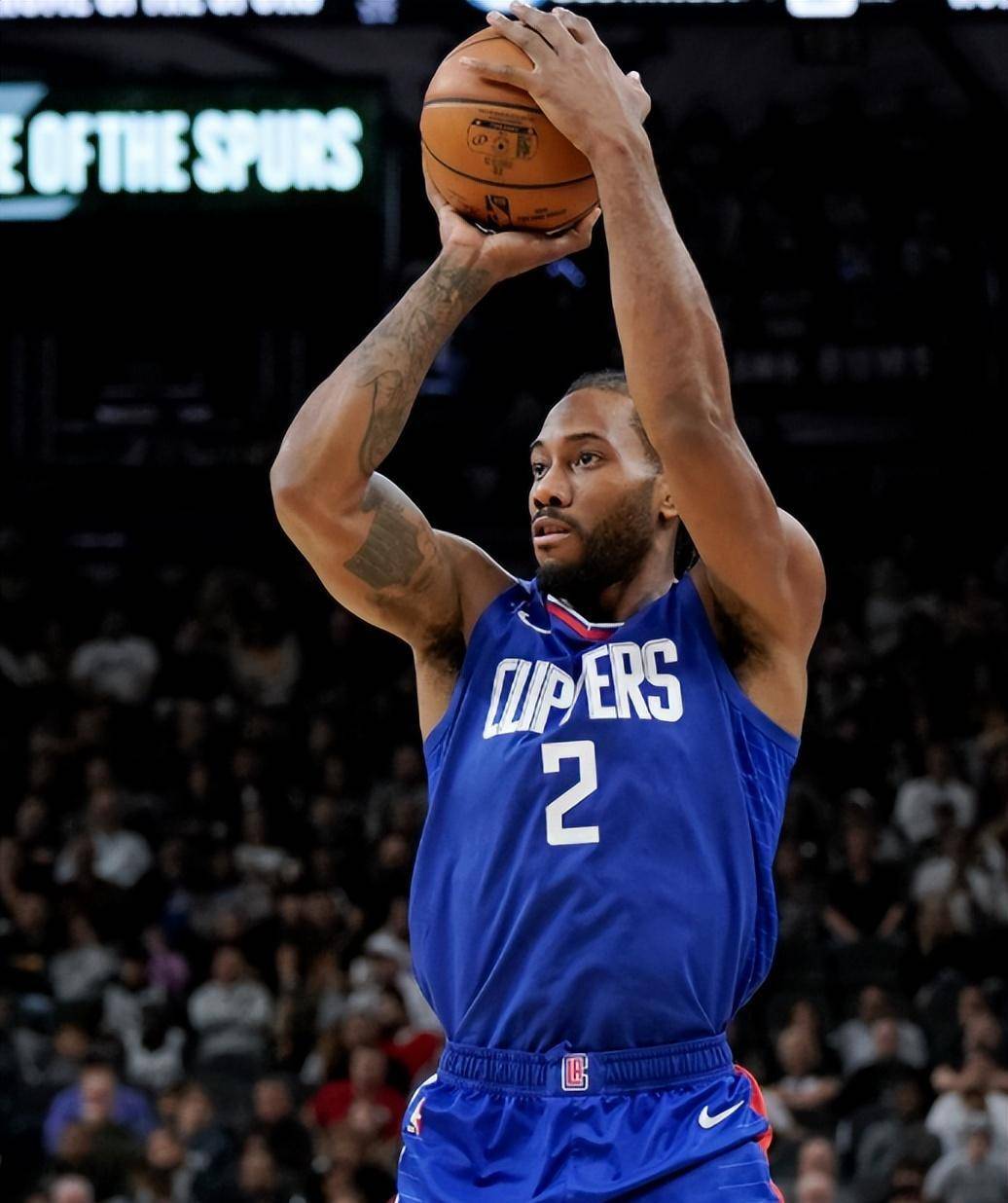 斯卡洛尼：上届踢沙特教训得吸取；阿根廷核心班底都去世界杯（斯卡洛尼：吸取上届对沙特的教训，阿根廷核心班底将全员征战世界杯）