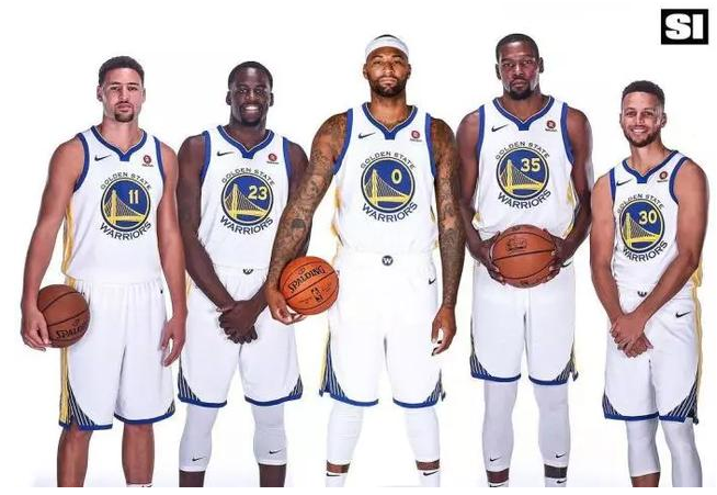 意媒：基耶萨可能冬窗回意甲，国米和米兰都在密切关注（意媒：基耶萨或在冬窗重返意甲，国米与米兰紧盯动向）