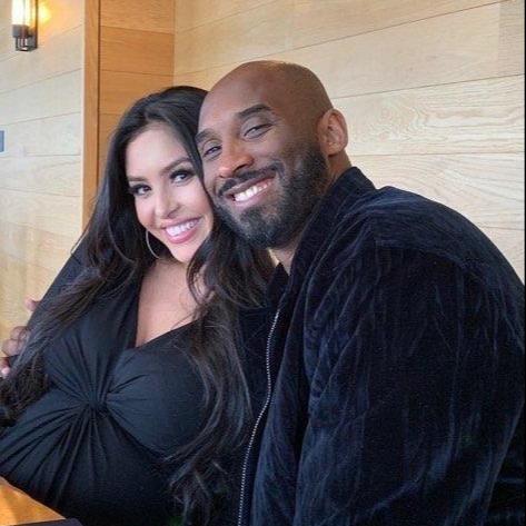 泰州队“苏超”冠军奖杯开启全市巡展，第一站在海陵老街（泰州队“苏超”冠军杯全市巡展启动，首站海陵老街）