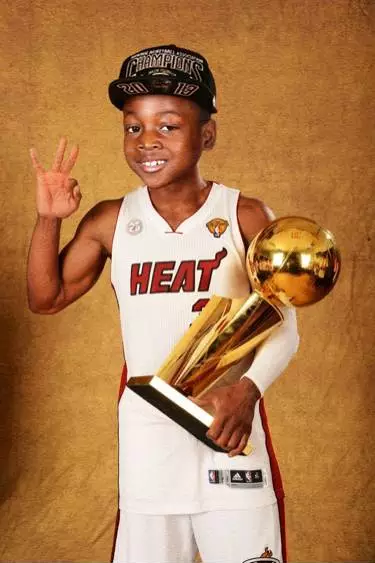 马奎尔：建议废除大部分VAR干预，保留门线技术和越位判罚（马奎尔呼吁取消大部分VAR介入，仅保留门线技术与越位判定）