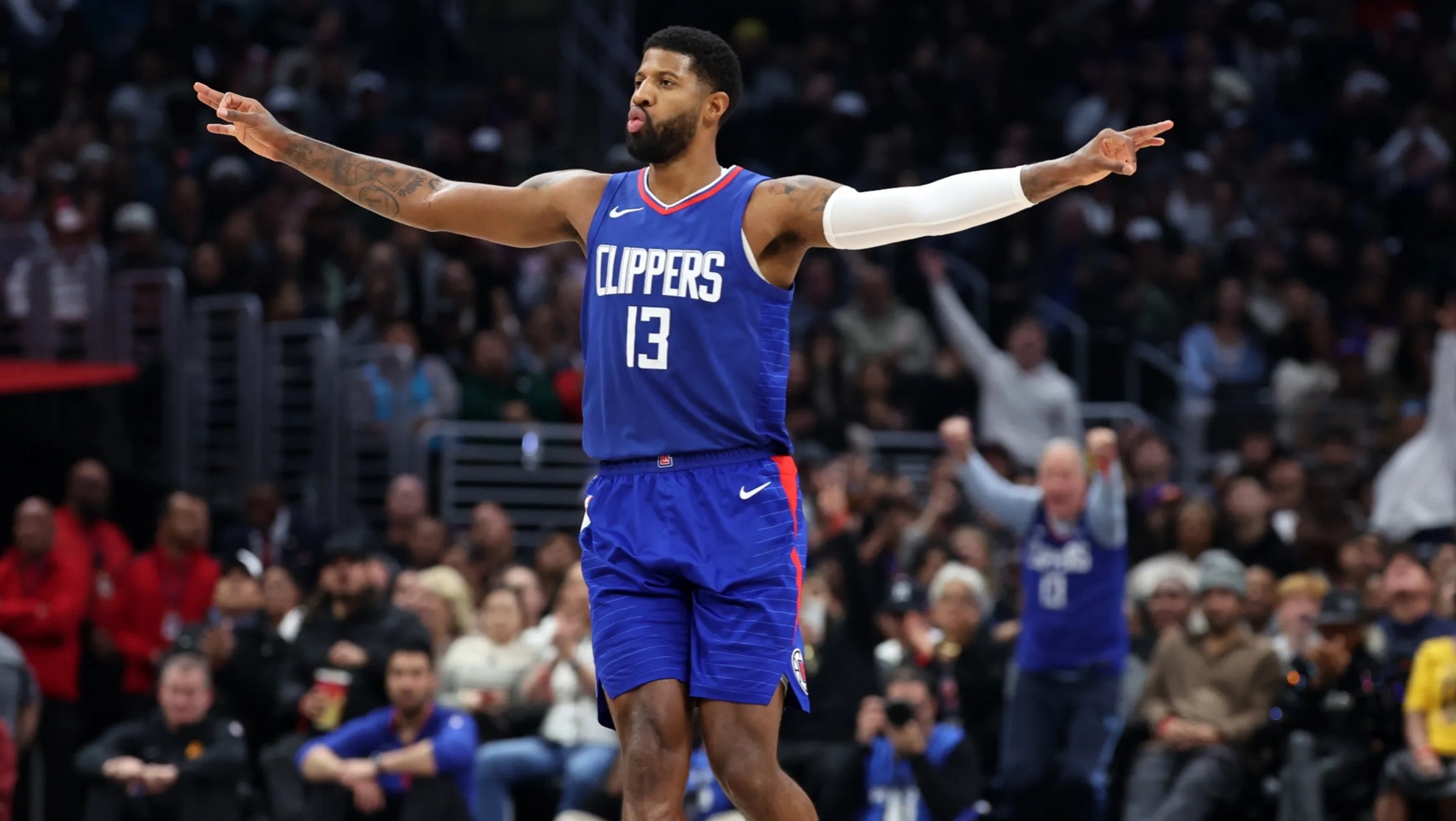 切尔西官方抖音发布雅克松诗朗诵： 尼古拉斯-夹克森（切尔西官抖发布雅克松诗朗诵视频：尼古拉斯＂夹克森＂出镜）